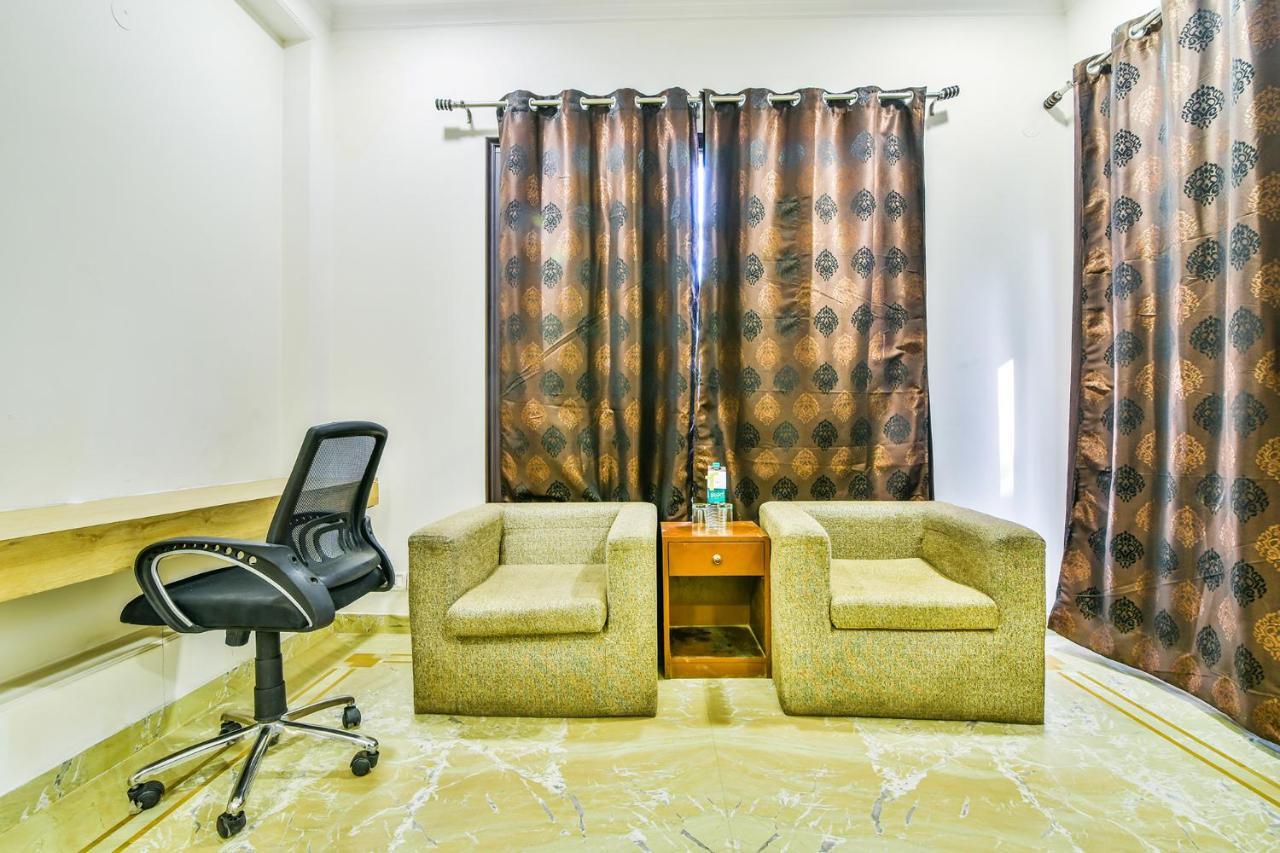 Fabhotel Rallkmas Cyber City Gurgaon Exteriör bild