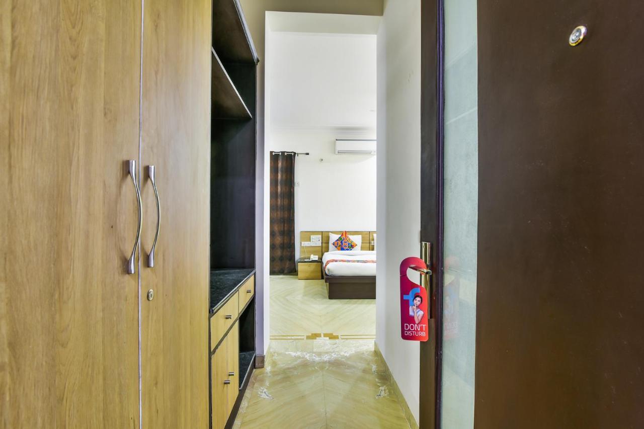 Fabhotel Rallkmas Cyber City Gurgaon Exteriör bild